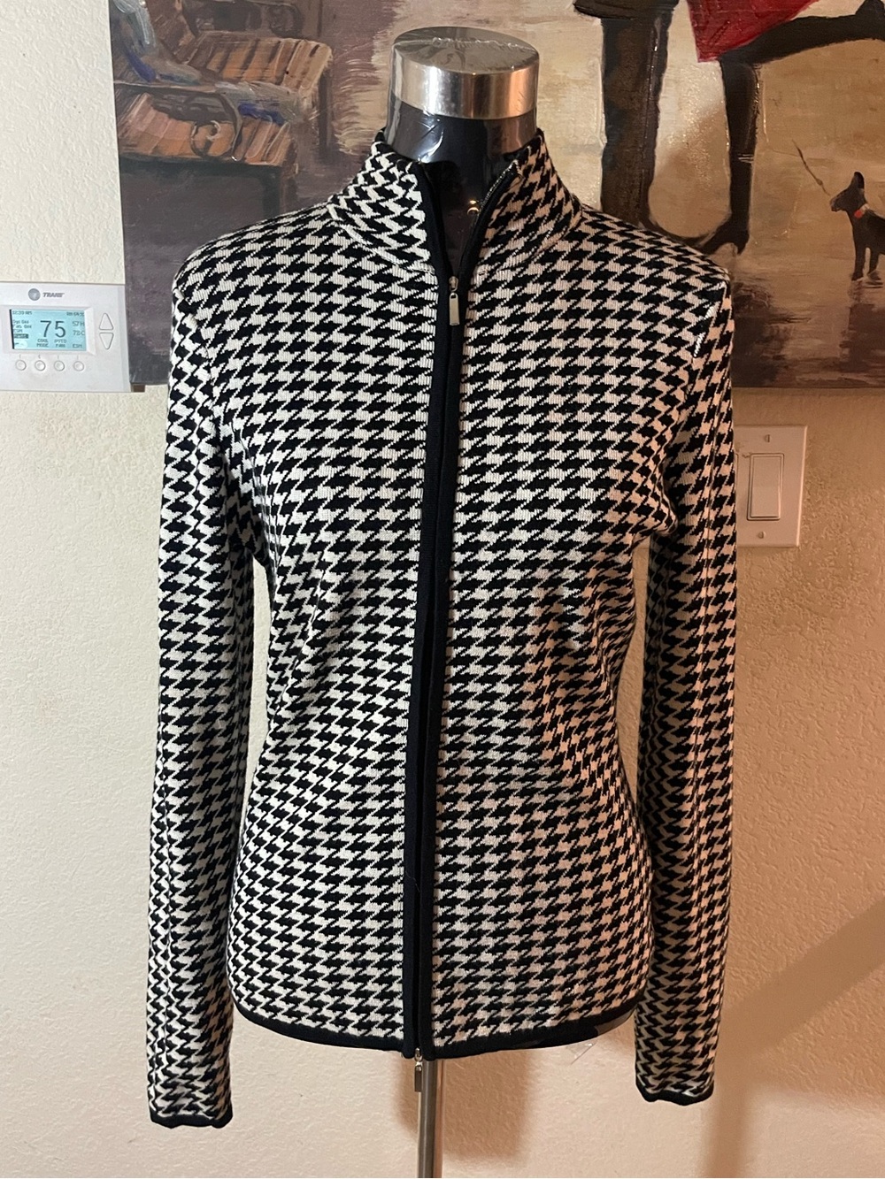 Venini size small stretchy material please check all picture of condition